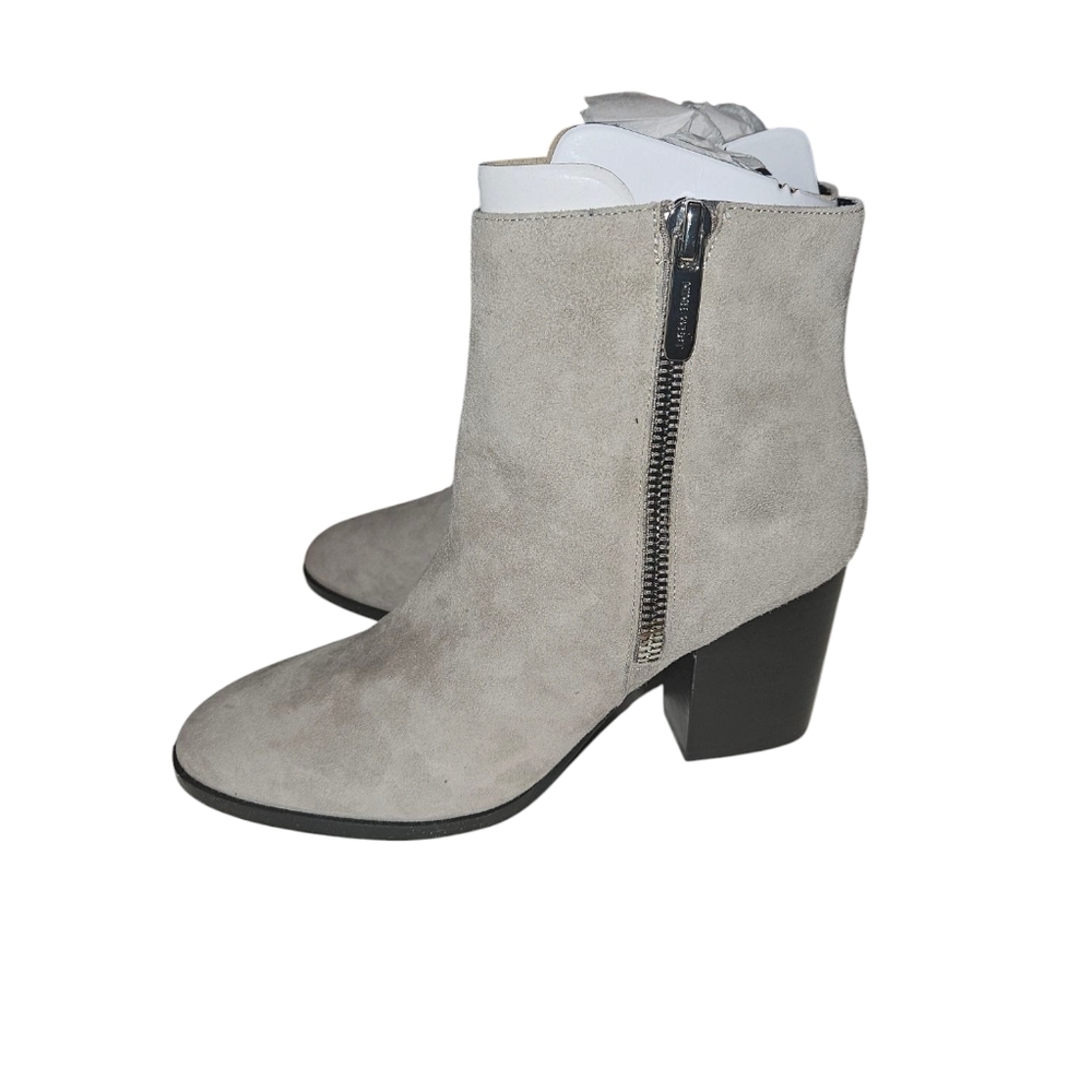 Nine West Niomi Stacked Heel Suede Leather Booties Size 8 Gray EUC